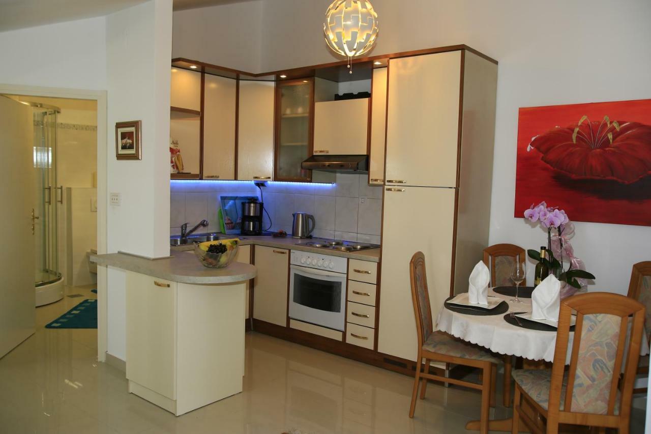 Apartment Panorama โปเรช ภายนอก รูปภาพ